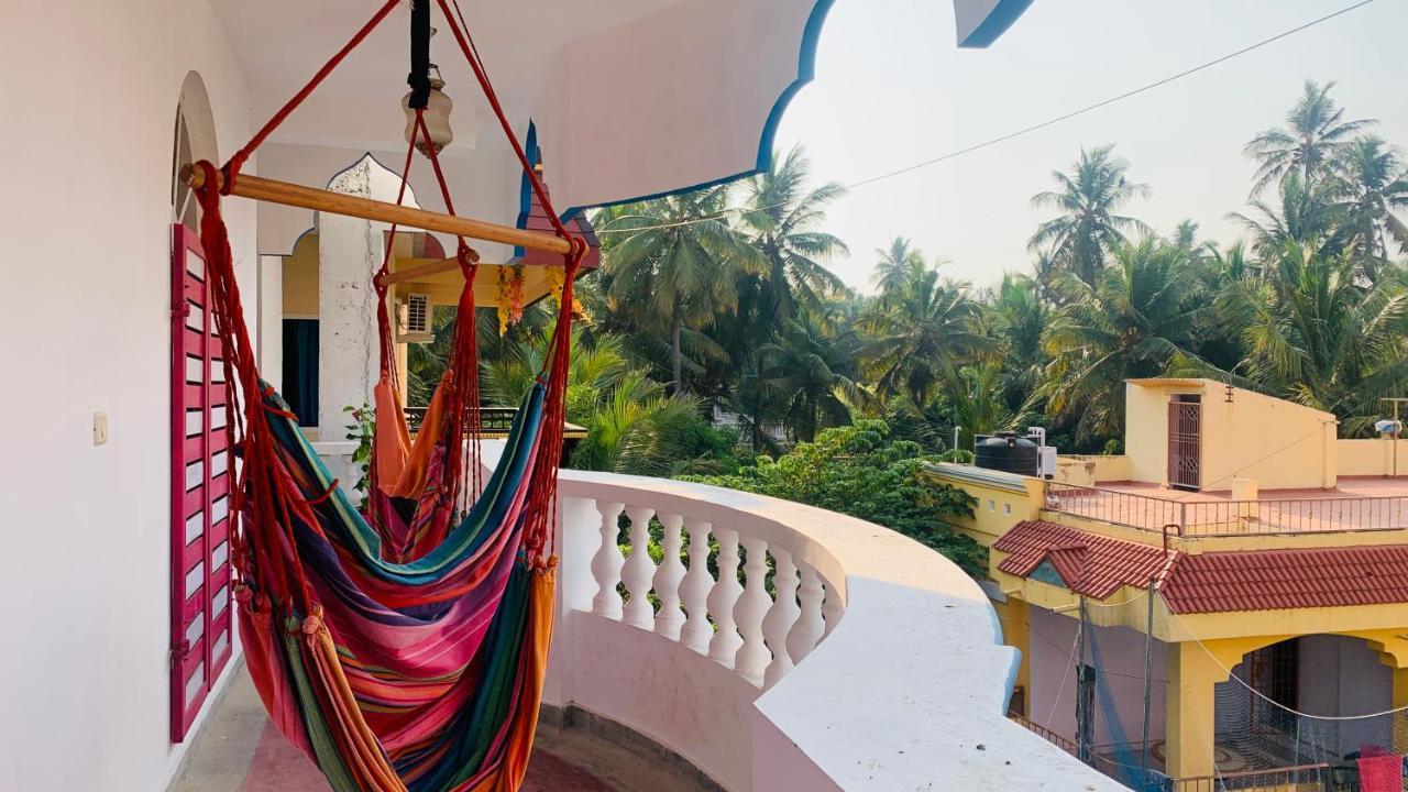 Holi-Wood Guesthouse Пондичери Екстериор снимка