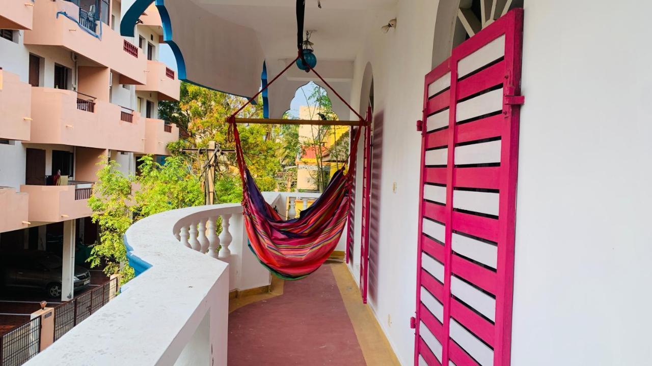 Holi-Wood Guesthouse Пондичери Екстериор снимка