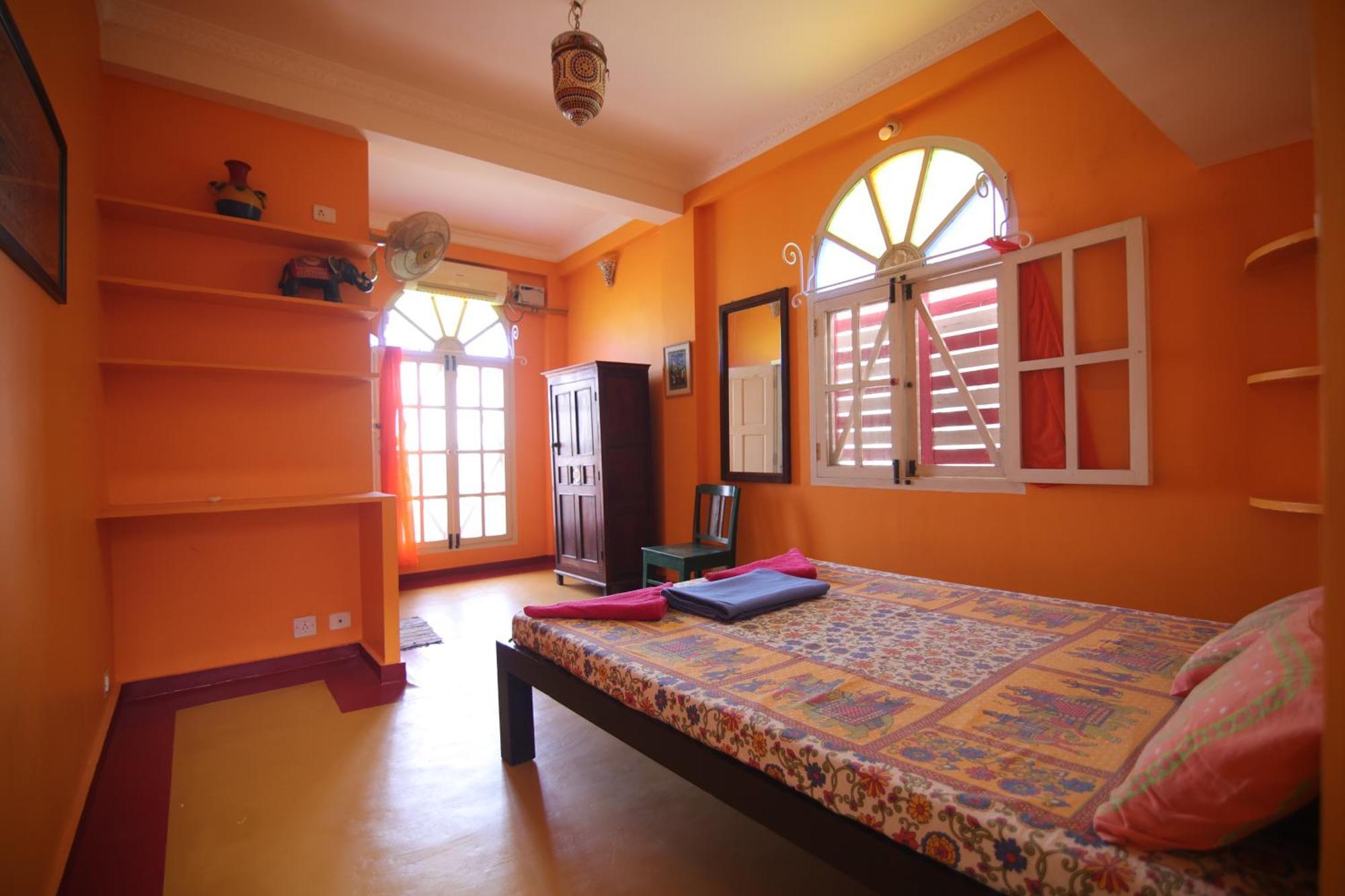 Holi-Wood Guesthouse Пондичери Екстериор снимка